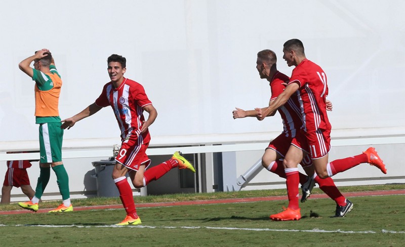 Ο Ανδρούτσος πανηγυρίζει το γκολ στο 15'