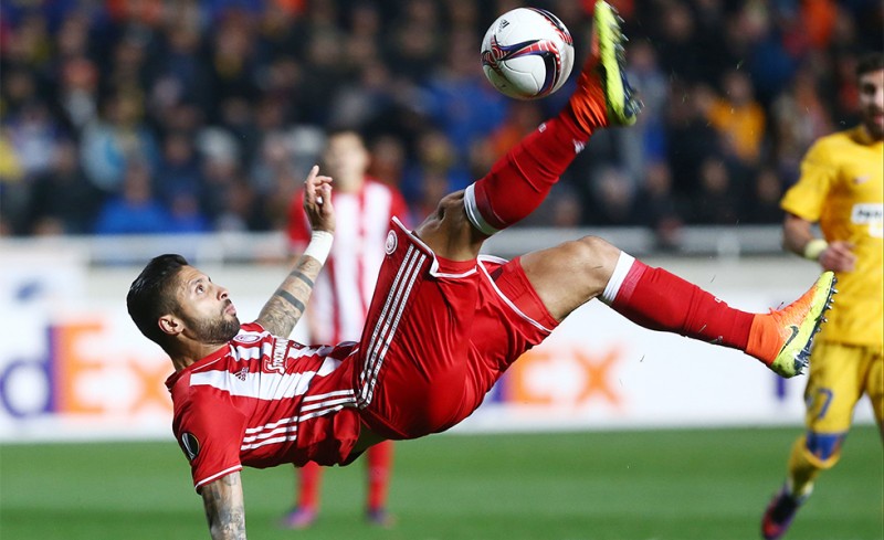 Το ανάποδο ψαλιδάκι του Ντα Κόστα (14'). Τόσο ο Μαροκινός, όσο και οι Βιάνα, Λεάλι, αντέδρασαν άσχημα στη φάση του γκολ (19')