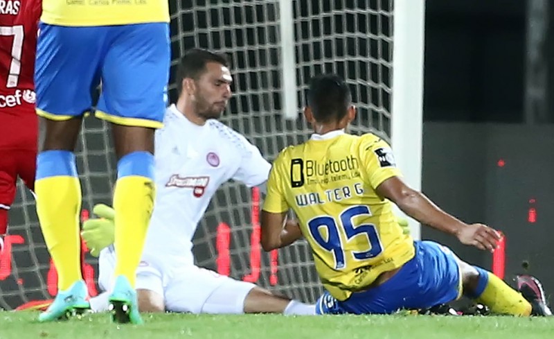 Η εξαιρετική απόκρουση του Καπίνο στο 72'