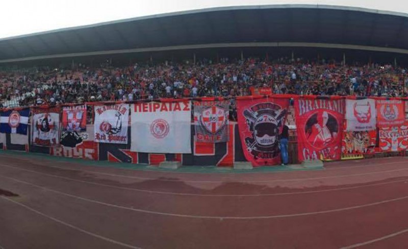 Οι οπαδοί του Ερυθρού Αστέρα και του Ολυμπιακού στο πέταλο μαζί...