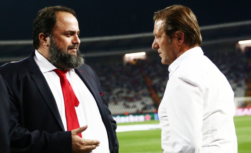 Στο Βελιγράδι βρίσκεται και ο Βαγγέλης Μαρινάκης. Είχε και τετ α τετ με τον Πέδρο Μαρτίνς.