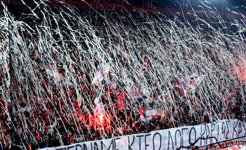 Φανταστική ατμόσφαιρα δημιουργούν και σήμερα οι οπαδοί του Θρύλου