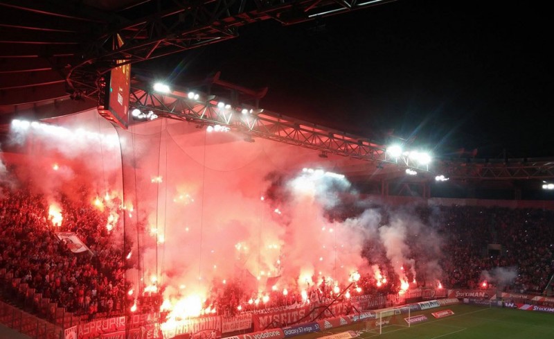 Η νύχτα έγινε... μέρα στο Ναό!