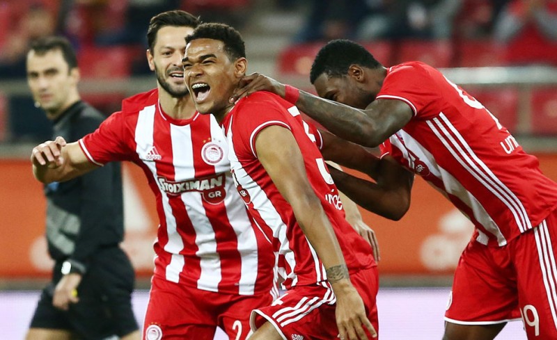 Ο Βιάνα σκοράρει και πανηγυρίζει